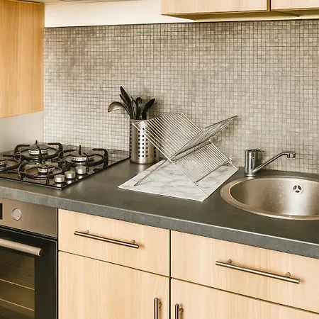 Escapade Apartment *